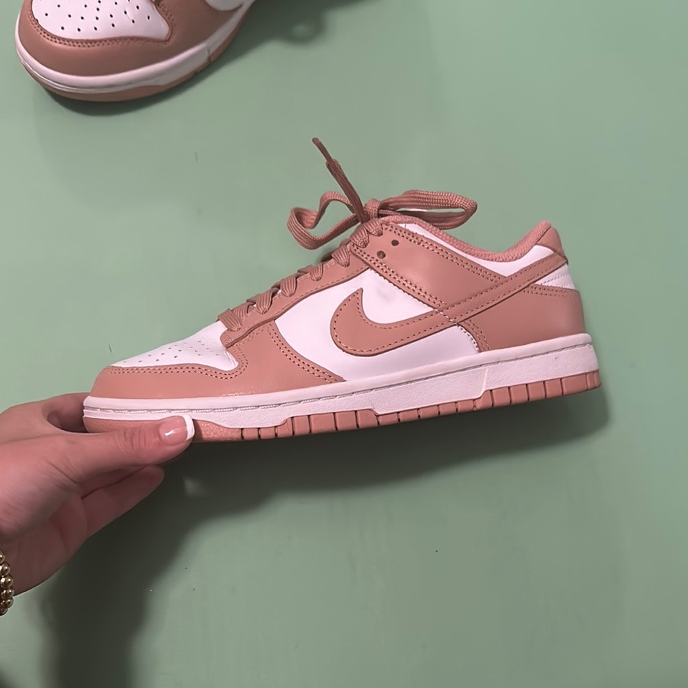 Nike Tan and White Sneakers Classic Design